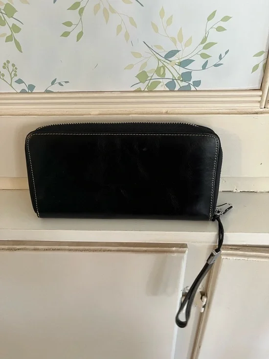 Black Leather Zip Wristlet Wallet - Picture 2 of 10